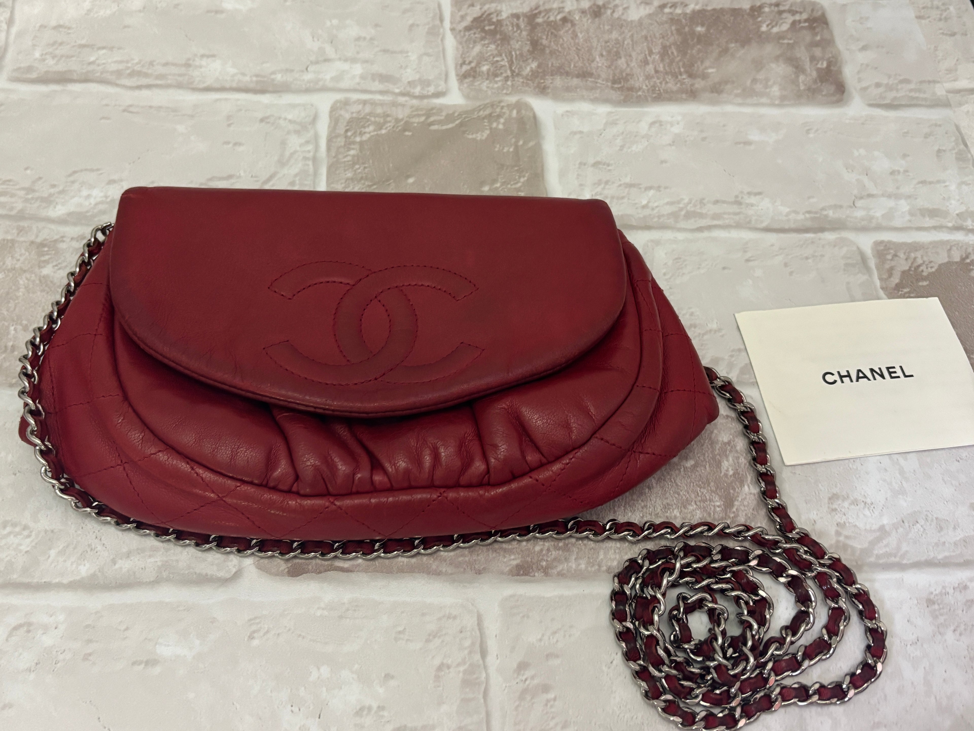 【極美品】CHANEL チェーンウォレット マトラッセ シングルフラップ ハーフムーン 財布